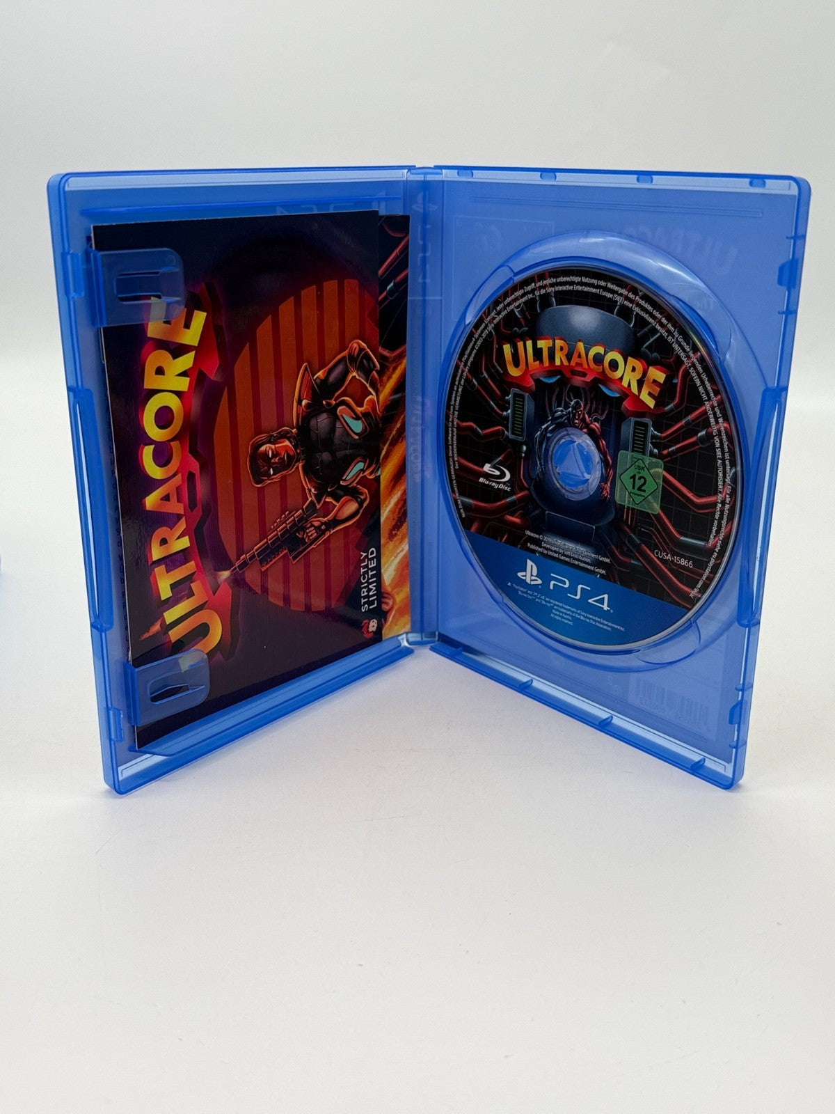 Ultracore Sony Playstation 4 Neuwertiger Zustand CIB OVP
