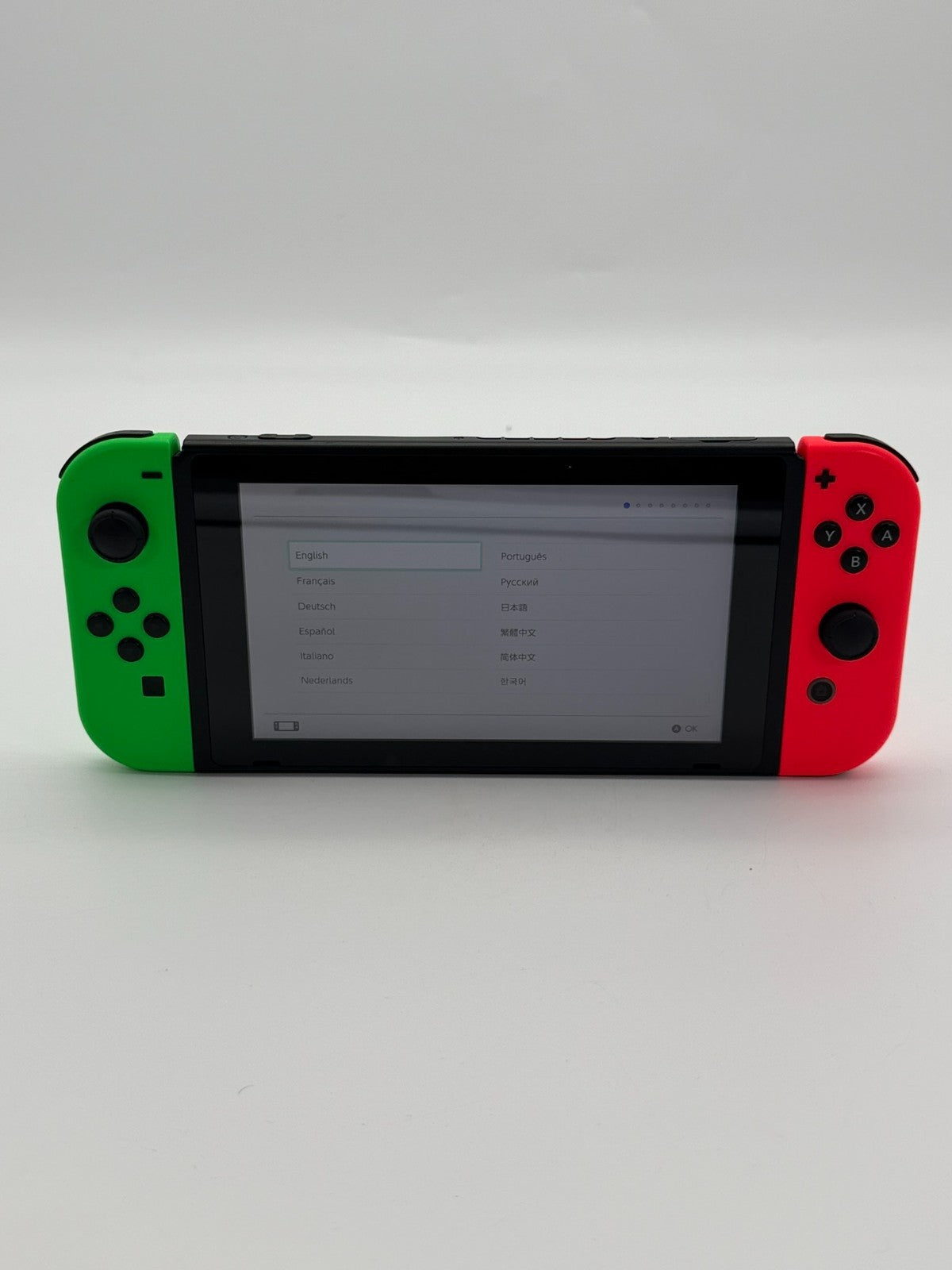 Nintendo Switch V1 Konsole Grün Rot guter Zustand mit Originalverpackung