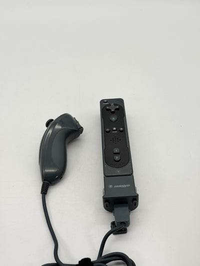 Snakebyte Nintendo Wii Remote mit Nunchuk guter Zustand