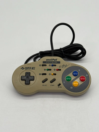 Console Nintendo SNES incluant 1 manette, bon état, jaunie