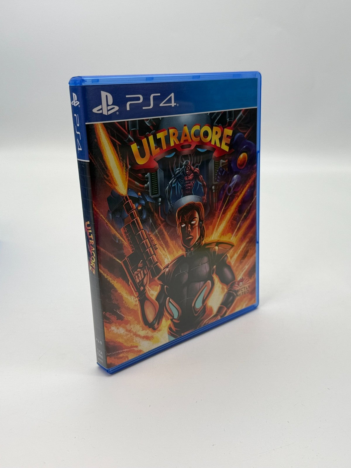 Ultracore Sony Playstation 4 Neuwertiger Zustand CIB OVP