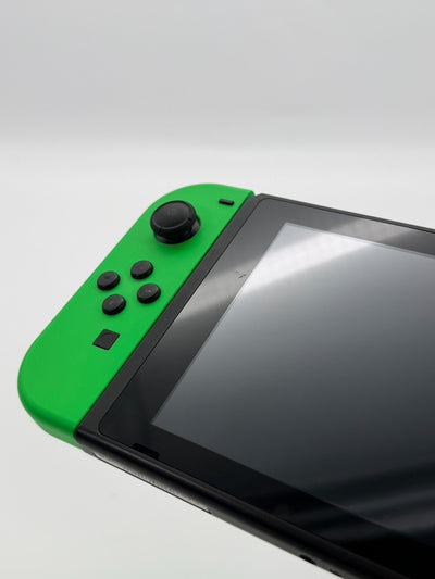 Nintendo Switch V1 Konsole Grün Rot guter Zustand mit Originalverpackung