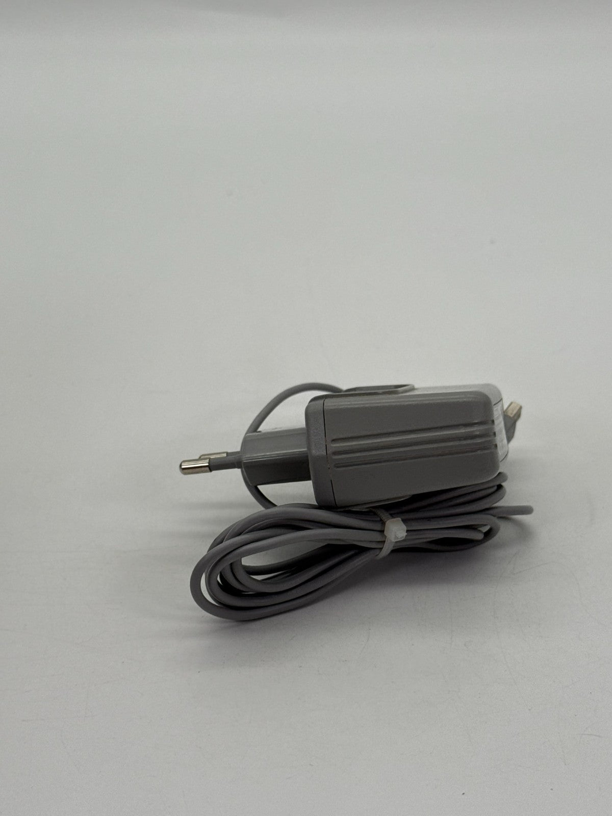 Nintendo DS / 3DS / DSi Original Charger AC Adapter Good Condition