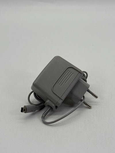 Chargeur / Adaptateur secteur d'origine Nintendo DS / 3DS / DSi bon état